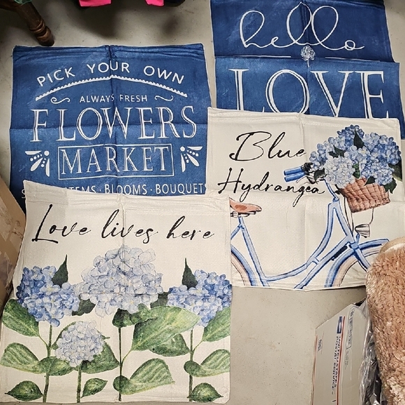 Other - Nwt 4 Floral Decorative Pillow Covers Set